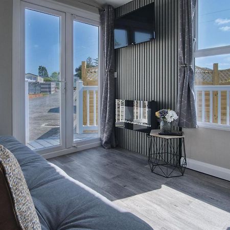 The Studio - 1 Bedroom Cabin - Amroth Exterior foto