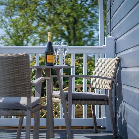 The Studio - 1 Bedroom Cabin - Amroth Exterior foto