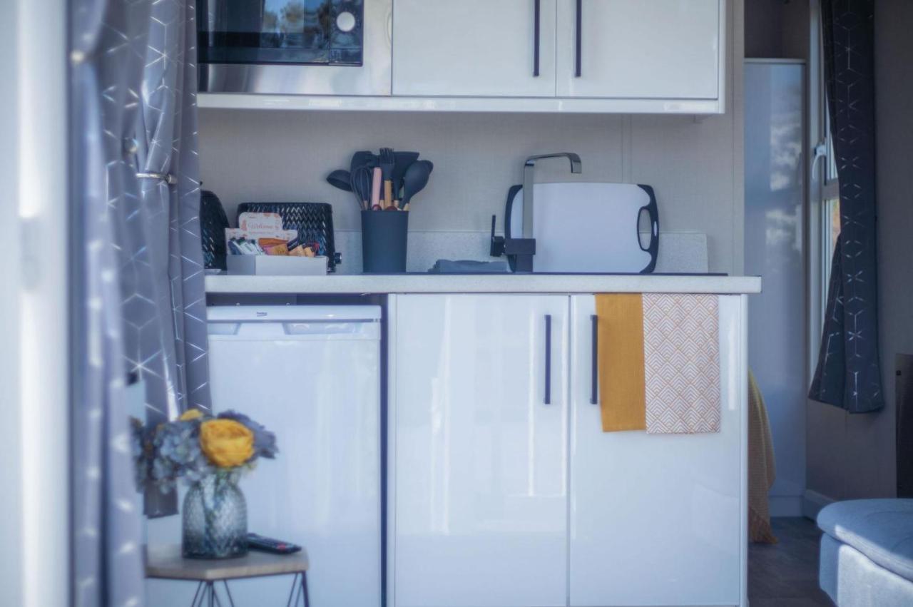 The Studio - 1 Bedroom Cabin - Amroth Exterior foto